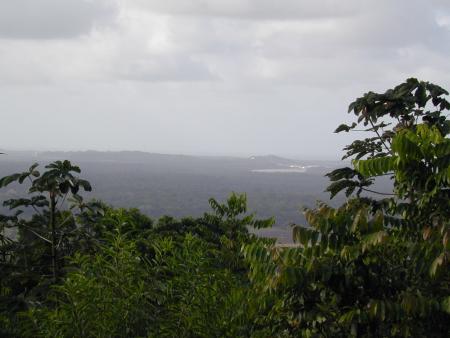 Vue depuis la montagne des péres Kourou Guyane